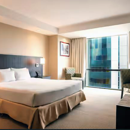 Hilton 02